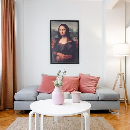 Gorgeous Apartment With Central Location In Sisli Istambul Exterior foto